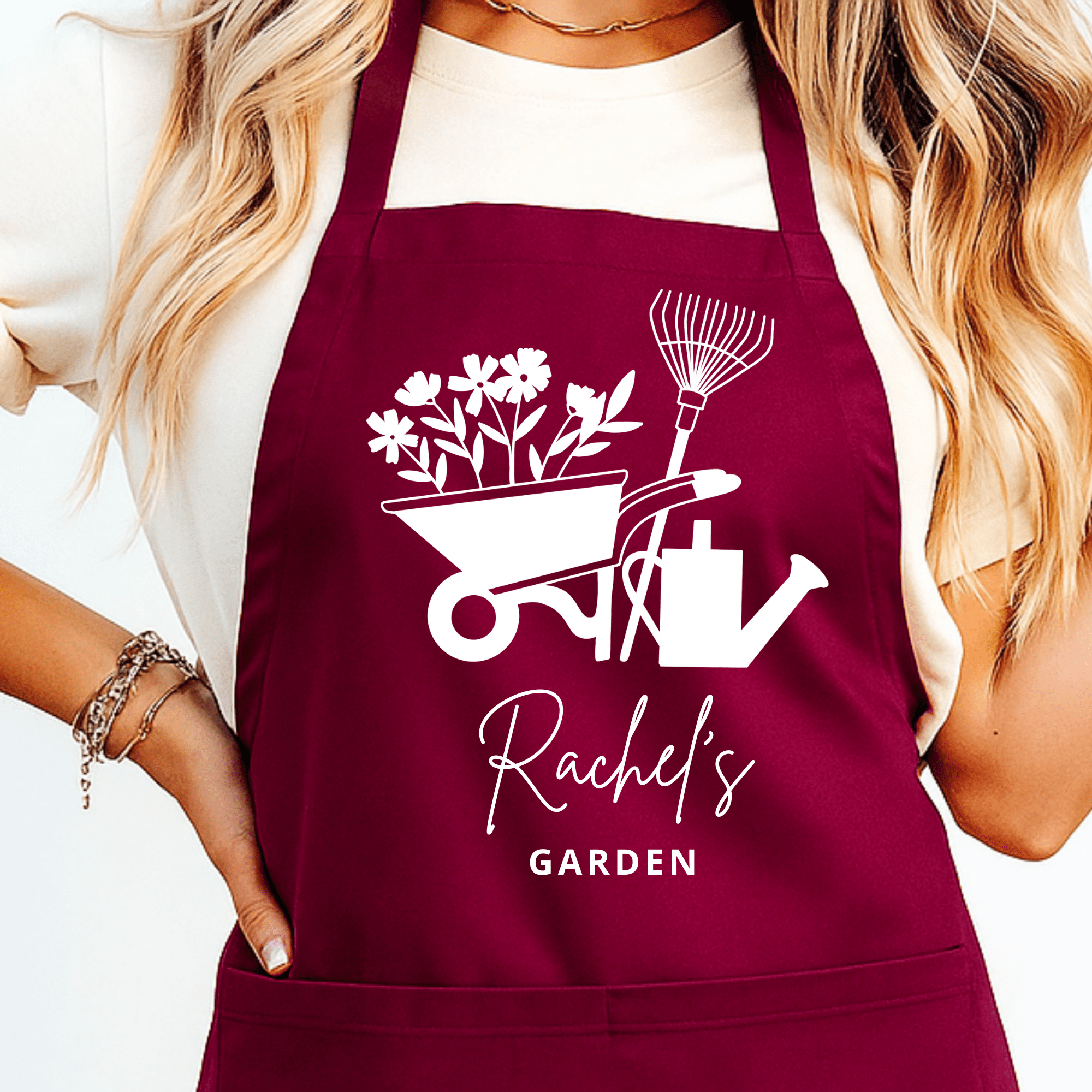 Gepersonaliseerd Tuinschort met Kruiwagen en Bloemen - Hey BB